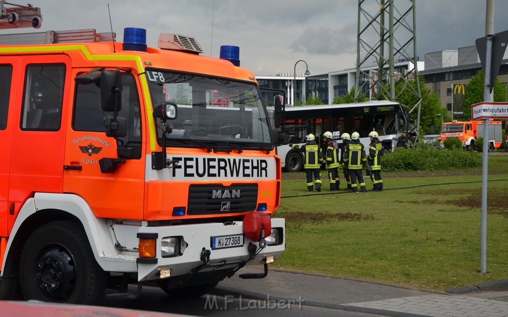 Schwerer Bus Unfall Koeln Porz Gremberghoven Neuenhofstr P039.JPG - Miklos Laubert